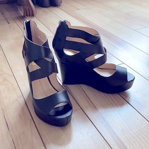 Black Dolce Vita wedge